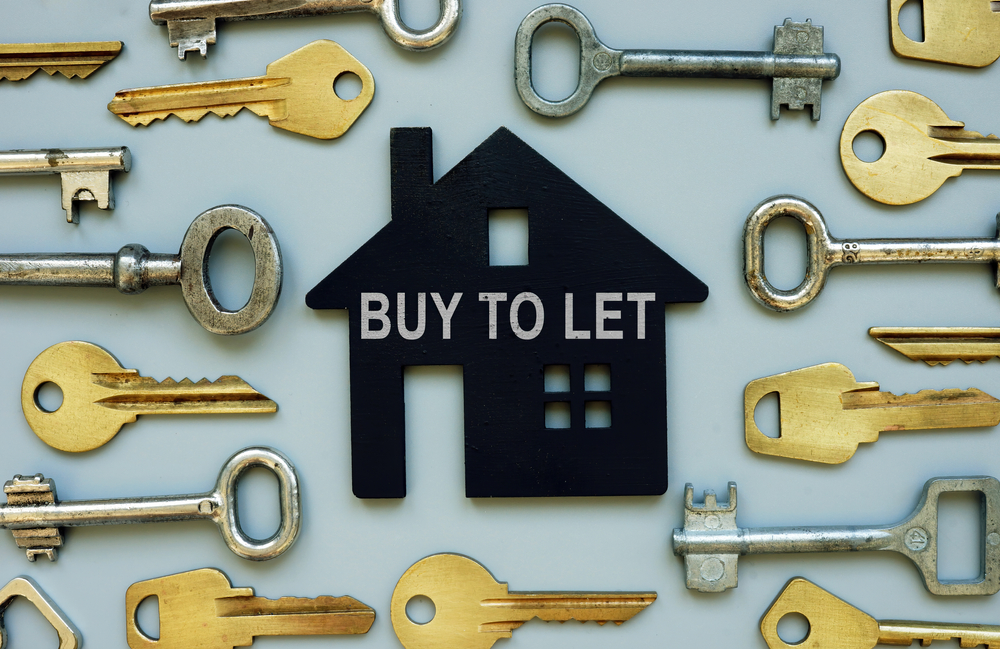 a house surrounded by keys with 'buy to let' written on it to denote Buckinghamshire Building Society's mortgage for landlords