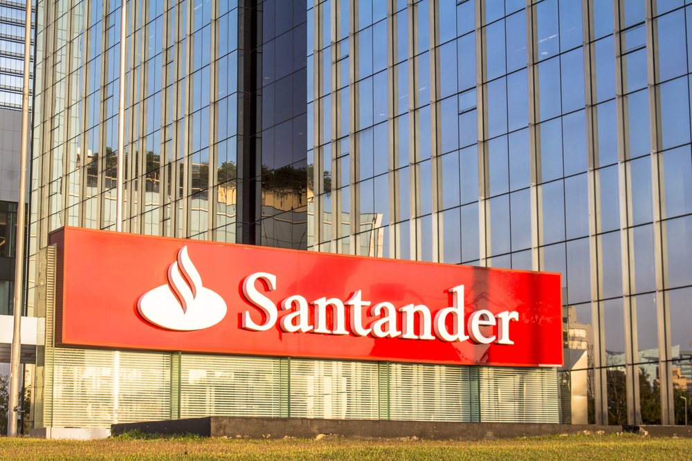 Santander branch to denote a story about residential fixed rates